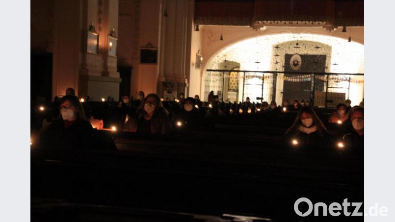 Imposante Lichterkulisse in der Basilika. Bild: kro