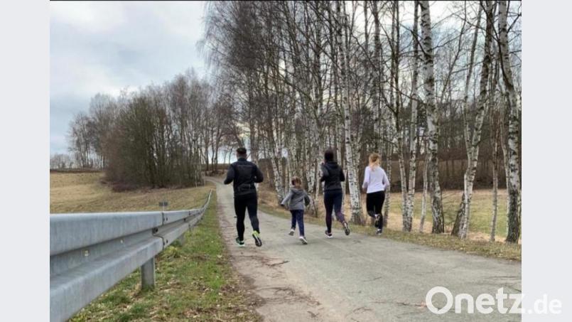 Die ersten TSV-Mitglieder machen sich für die Kinderkrebshilfe bereits auf den Weg. Bild: gz