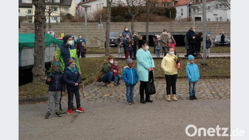 Die mitgebrachten Palmbuschen wurden in der Andacht gesegnet Bild: stn