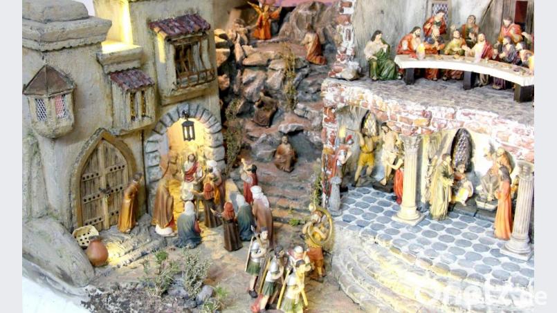 Diese Details aus dem Panorama zeigen (oben rechts) das letzte Abendmahl, (links unten) den Einzug Jesu 
auf dem Esel in Jerusalem und (rechts davon) seine Verurteilung und die Geißelung. Bild: ds