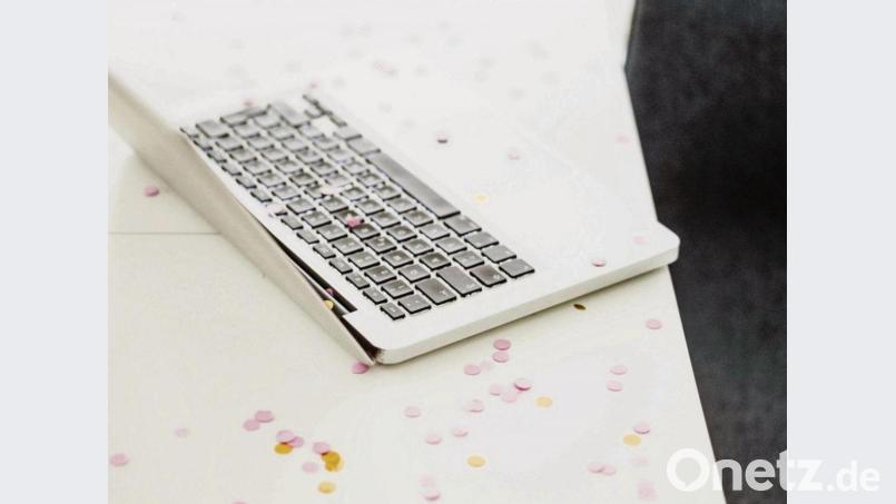 Konfetti! Mit etwas kreativem Input gestaltet sich der digitale Ausstand im Job ungezwungener. Bild: Joseffson/Westend61/dpa