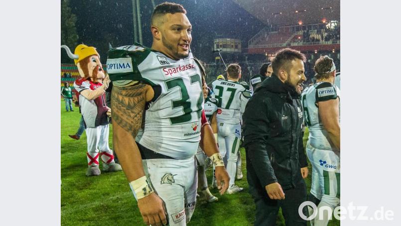 Daniel Emmanuel nach dem 14:13-Sieg seiner Schwäbisch Hall Unicorns im German Bowl 2017 gegen Braunschweig im Friedrich-Ludwig-Jahn Sportpark Berlin. Archivbild: Manfed Löffler
