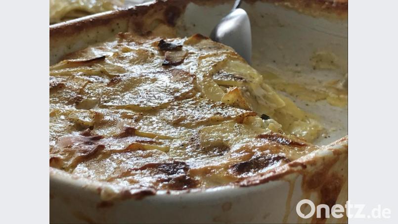 Das Gratin dauphinois oder Dauphiner Art ist köstlich als Hauptgericht zu Salat, aber passt auch hervorragend zu Fleisch und Fisch. Bild: Michael Schiffer