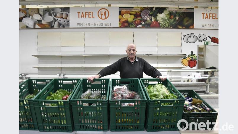 Die Versorgung Bedürftiger in Weiden und dem Landkreis läuft dank der Tafel Weiden-Neustadt/WN auch in Coronazeiten reibungslos. Anders die Suche nach einem neuen Vorsitzenden. Hier hofft Josef Gebhardt auf eine baldige Lösung. Bild: Petra Hartl