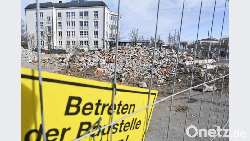 Der Wildhandel Franz ist endgültig Geschichte. Vor Ostern wurden die ehemaligen Gebäude in der Straße "Zur Drehscheibe" abgebrochen. Demnächst soll hier ein Bürogebäude entstehen. Bild: Petra Hartl