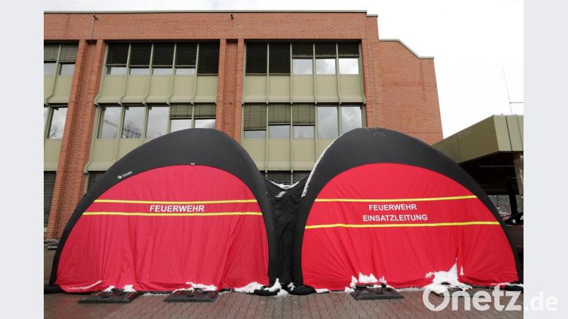 Noch können sich in den Zelten beim Neuen Rathaus ausschließlich Stadtmitarbeiter testen lassen. Nächste Woche auch "Normalbürger"? Bild: Wolfgang Steinbacher