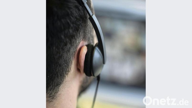 Endlose Videocalls gehen vielen auf die Nerven. Meetings sollten deshalb immer begrenzt werden. Bild: Sebastian Gollnow/dpa