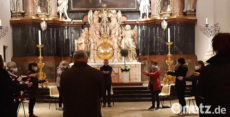 Eine neue Erfahrung war der Körpergebetsabend in der Basilika. Bild: Pfarrei Waldsassen/exb