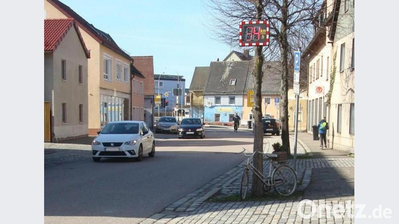 Eines der mobilen Tempomessgeräte ist seit kurzem in der Vorstadt im Einsatz. Bild: wmr