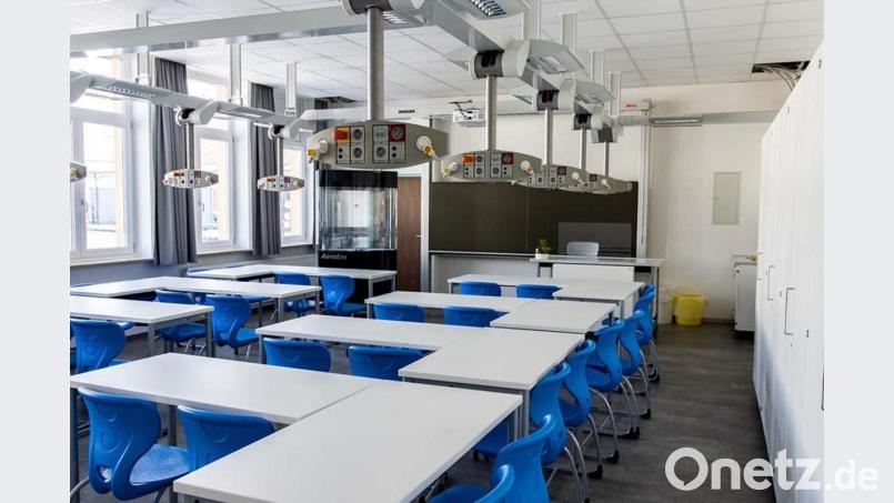 Auf dem neuesten Stand der Technik ist der Physikraum der Mittelschule Kemnath. Bild: jzk