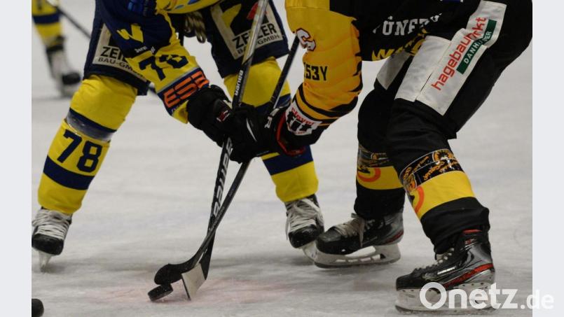 Bis zum ersten Bully der neuen Saison dauert es noch einige Monate, beim ERSC Amberg wird aber schon eifrig an der Zusammenstellung des Kaders gearbeitet. Symbolbild: Andreas Brückmann