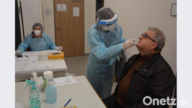 Corona-Test bei CSU-Gemeinderat Peter Haberkorn. Bild: jr