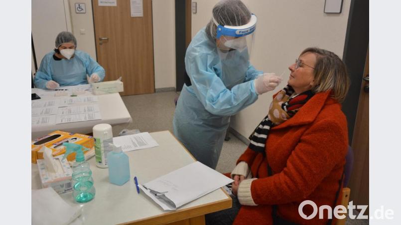 Coronatest bei Ortssprecherin Sonja Schmid. Bild: jr