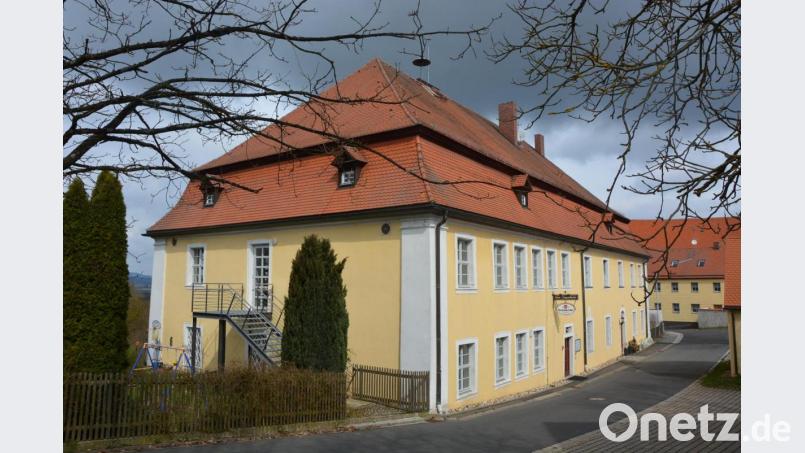 In das Pfarr- und Jugendheim in Leonberg sollen heuer 105 000 Euro investiert werden – für energetische Sanierung, Trockenlegung der Außenwände und Sanierung des Dachstuhls. Bild: jr