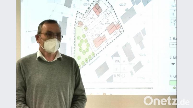 Architekt Andreas Thammer erläuterte den Bebauungsplan. Bild: Portner