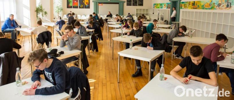 30 Multiple-Choice-Fragen aus den Bereichen Wirtschaft im Alltag, Wirtschaftspolitik, Internationales und Globalisierung, Finanzen, Ausbildung sowie zum Jahresthema Digitalisierung sind bei dem Quiz, das sich an Neuntklässler wendet, zu beantworten. Symbolbild: Wirtschaftsjunioren Deutschland/exb