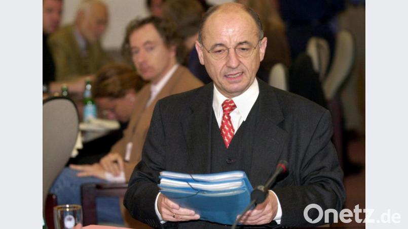 Der frühere bayerische Justizminister Alfred Sauter hat mit dem "Masken-Skandal" dafür gesorgt, dass jetzt das Abgeordnetengesetz verschärft wird. Archivbild: Frank Leonhardt