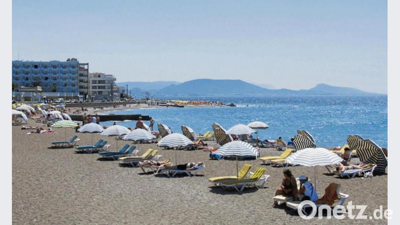 Sonnenbaden auf Rhodos: Griechenland dürfte im Sommer mit das gefragteste Reiseziel im Ausland sein. Bild: Tobias Schormann/dpa