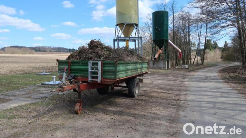 Durch den Ankauf eines zweiten Kippers für den Bauhof stehen künftig den Friedenfelser Bürgern an den Wochenenden mehr Kapazitäten für die kostenlose Grüngutentsorgung an der Sammelstelle bei der Kläranlage (Bild) zur Verfügung. Bild: bsc
