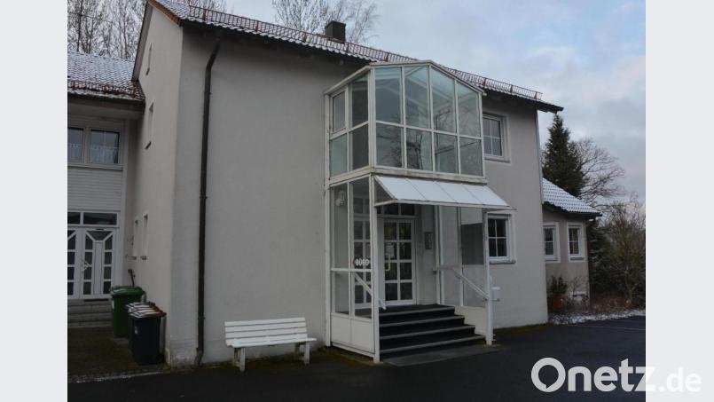 Einmal pro Woche ist Dr. Heinz Eschlwöch in der Praxis im Steinwiesenweg anzutreffen, an vier Wochentagen sind Mitglieder seines Teams vor Ort. Bild: jr