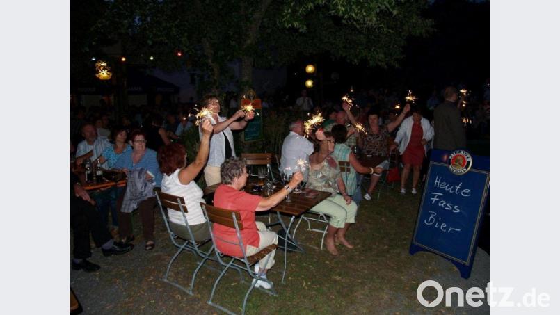 Neustadt leuchtet. So unbeschwert ging es jahrelang bei den Serenaden in der Freizeitanlage zu. Die Stadträte fürchten, dass dies heuer sehr selten, wenn überhaupt, der Fall sein wird. 



 


------------------------------------------------------------------------
Ich verwende die kostenlose Version von SPAMfighter 
&lt;http://www.spamfighter.com/lde&gt;, die bisher
1344 Spammails entfernt und mir so eine Menge Zeit gespart hat.
Rund 6 Millionen Leute nutzen SPAMfighter schon Archivbild: krb