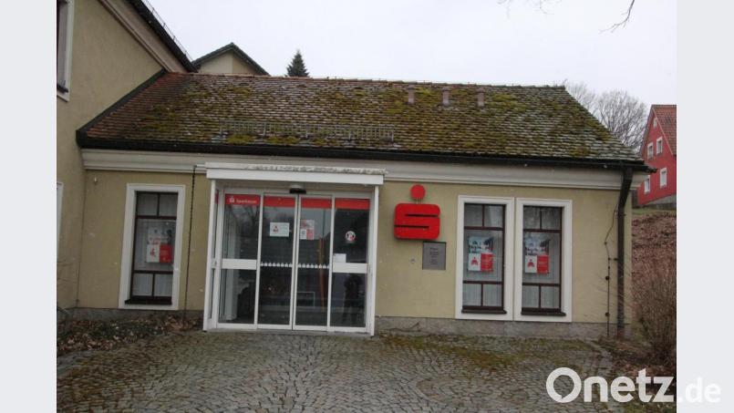 Die Marktgemeinde Mähring wird ab dem 1. Juli die leerstehenden Räume der ehemaligen Sparkassenfiliale nutzen, die gleich neben dem Rathaus in Großkonreuth steht. Bild: kro