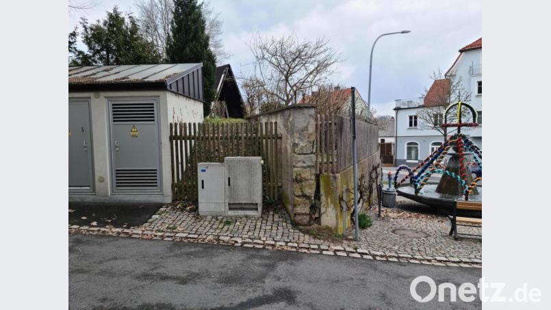 Mehrere Verteilerkästen für Glasfaser werden im Grafenwöhrer Stadtgebiet neu aufgestellt, unter anderem auch hier am Sudhaus. Bild: sne