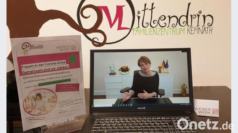 Auch Elke Büdenbender, Ehefrau von Bundespräsident Frank-Walter Steinmeier, sprach per Video-Botschaft zu den Teilnehmerinnen. Screenshot: Familienzentrum Mittendrin/exb