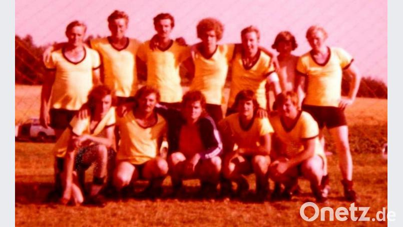 Im Jahr 1974 stellt die Diepoltsrieder Mannschaft den ersten Turniersieger. Bild: Archiv Malterer