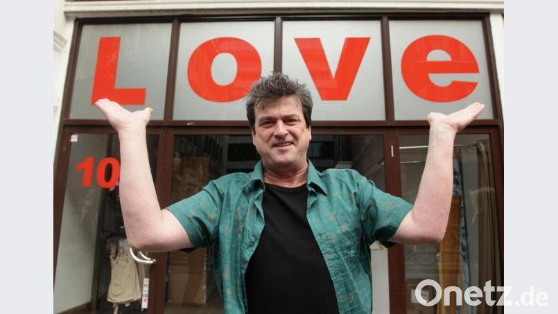 Les McKeown, Sänger der Bay City Rollers, im Juli 2010 anlässlich der Veröffentlichung der CD-Box &quot;Rollermania: Bay City Rollers The Anthology&quot;. Der Sänger ist tot, wie seine Familie auf Anfrage bestätigte. Bild: Yui Mok/dpa