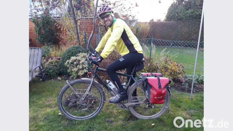 Einzelradler Nummer Eins wurde Sebastian Luber (2094 km) mit seinem selbst aufgebauten Reisefahrrad. Bild: Corinna Loewert, Stadt Amberg/exb
