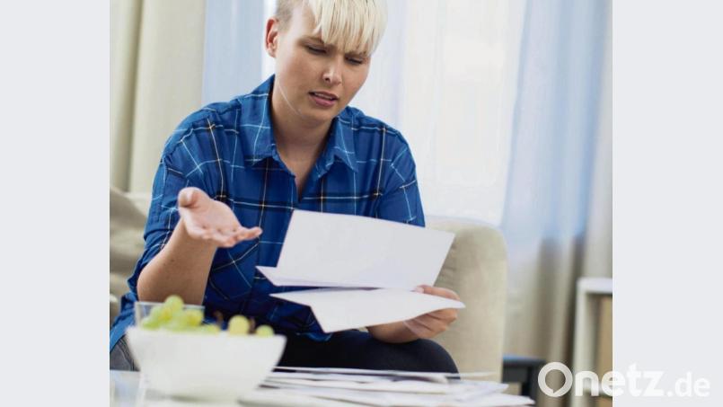 Das darf doch nicht wahr sein: Wer meint, zu Unrecht einen Bußgeldbescheid bekommen zu haben, kann dagegen Einspruch erheben. Bild: Christin Klose/dpa