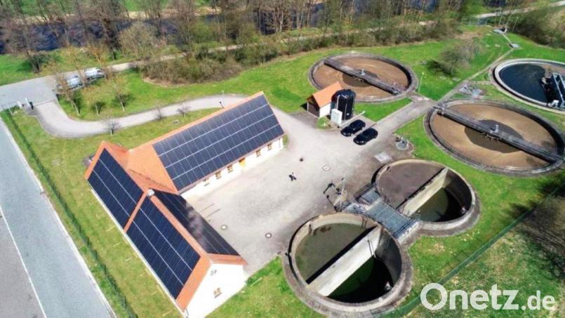 Photovoltaikanlage auf der Klärauflage Bild: Firma Elektro Stahl