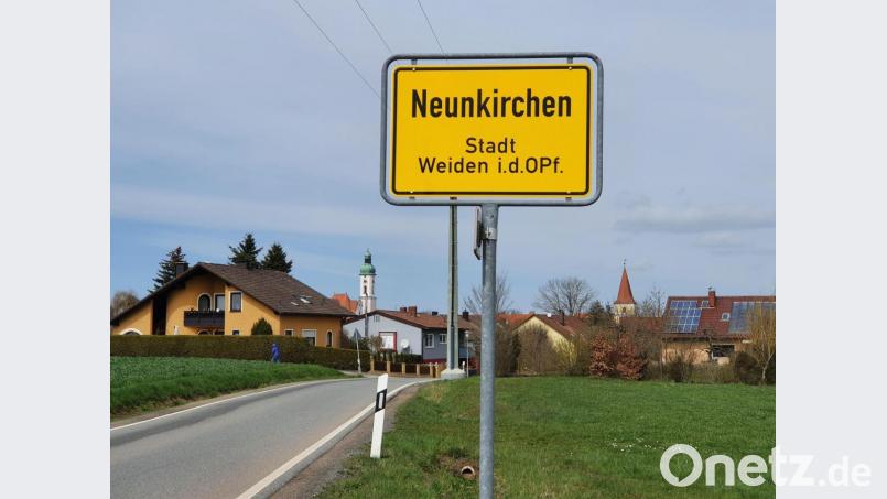 Neunkirchen, Urpfarrei und bis 1971 selbständige Gemeinde, ist älter als die Stadt Weiden selbst. Das Dorf wird durch die Eingemeindung zur Schlafstadt und erlebt einen gewaltigen Bauboom. Bild: Josef Wieder