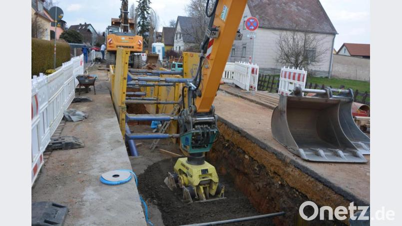 Derzeit wird die Trinkwasserleitung im Angerweg neu verlegt. Bild: jr