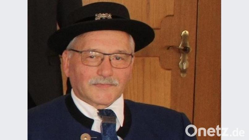 Hans-Jürgen Enders führt auch in den kommenden beiden Jahren den Trachtenverein. Bild: soj