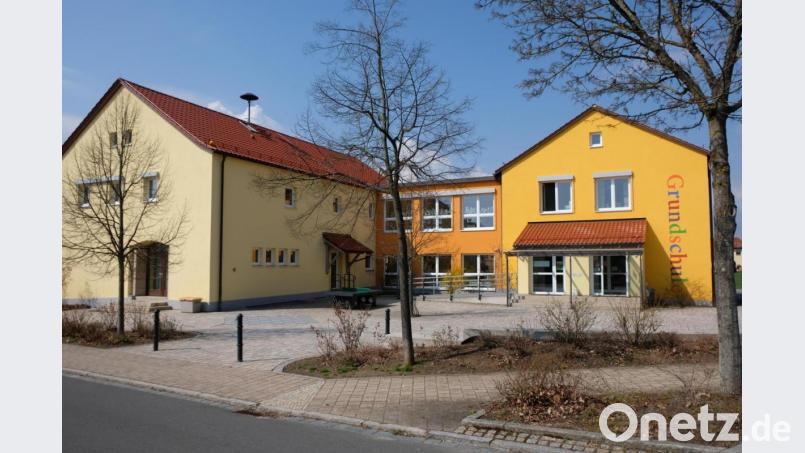 Die Grundschule in Speinshart ist fit für die digitale Zukunft. Das zeigt sich beim Online-Unterricht in Coronazeiten. Bild: do