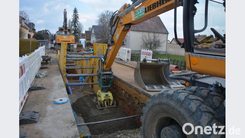 Derzeit wird die Trinkwasserleitung im Angerweg neu verlegt. Bild: jr
