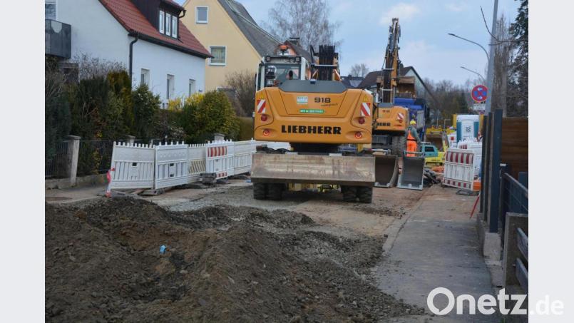 Großmaschinen sind derzeit bei den Bauarbeiten im Einsatz. Bild: jr