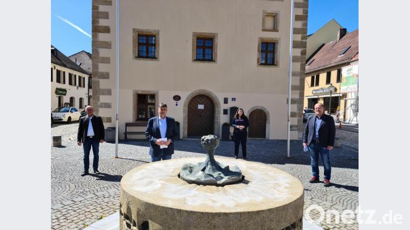 Stellvertretender Vorsitzender Albert Nickl (von links), Vorsitzender Edgar Knobloch, aktuelle Umsetzungsbegleiterin Birgit Plößner und stellvertretender Vorsitzender Thorsten Hallmann wollen mit der Vereinsgründung den westlichen Landkreis Neustadt/WN nach vorne bringen. Bild: sne