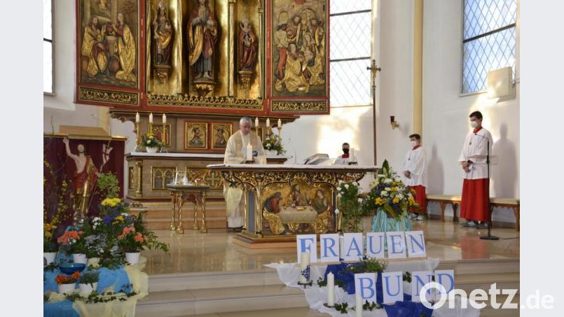 Geistlicher Diözesanbeirat Jakob Seitz zelebriert den Festgottesdienst. Bild: mrb