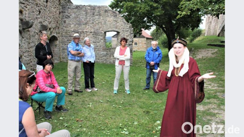 Mit den &quot;Zeitreisen&quot; auf der Burg Murach hat sich das Theater-Ensemble &quot;Ovigo&quot; eine darstellerische Nische in der Pandemie erschlossen. Heuer sollen diese Sagen- und Erlebniswanderungen auf zwei weitere Schauplätze ausgeweitet werden. Archivbild: lg