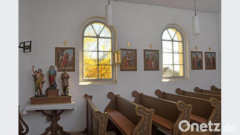 Risse in allen Fenstebögen, von der Decke bis zum Boden, Bild: Gabi Schönberger
