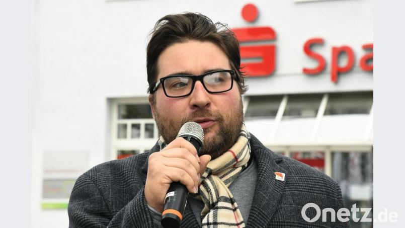 Die &quot;knochenharte Arbeit&quot; in den Gesundheits- und Pflegeberufen werde nach wie vor zu wenig honoriert, kritisierte Verdi-Bezirksvorsitzender Stefan Dietl. Bild: Petra Hartl