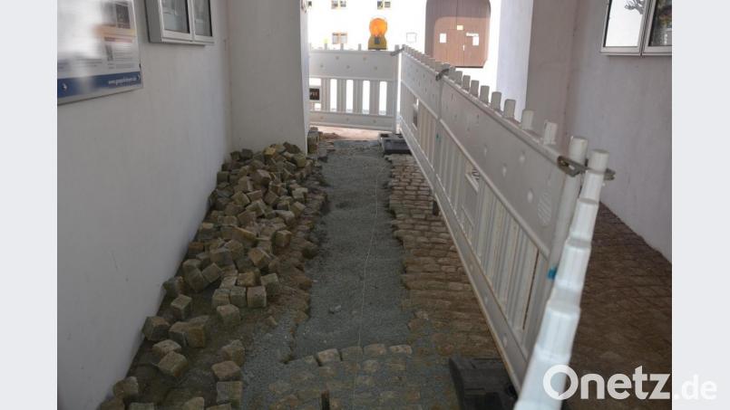 Nahezu hergestellt ist bereits der Glasfaseranschluss für das Rathaus. Bild: jr