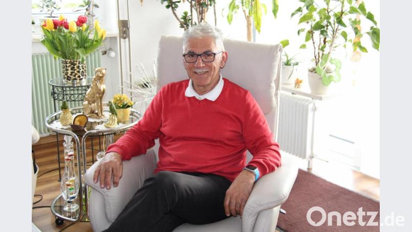 Es ist erstaunlich, dass Juan "Monchito" Vilas, auch noch Zeit findet, im Sessel zu sitzen. Der umtriebige Neustädter und langjährige ASV-Vorsitzende feiert am Mittwoch seinen 70. Geburtstag soweit die Corona-Pandemie es zulässt. Bild: prh