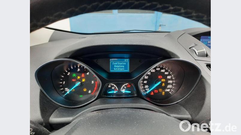 Das Kombiinstrument in einem Ford Kuga. Bild: kro
