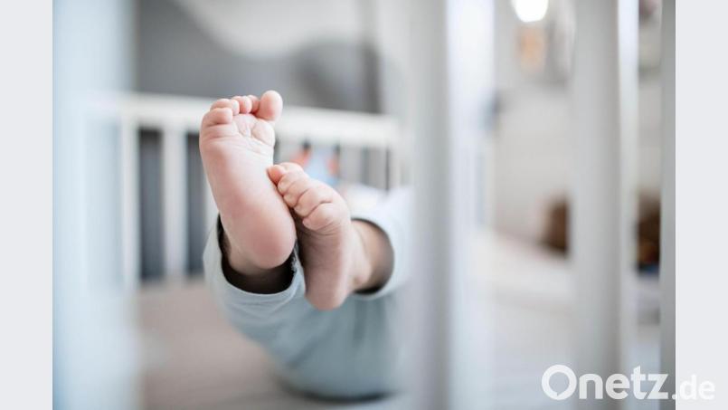 Das klassische Familienbild scheint in Weiden Realität zu sein: Über 80 Prozent der Elterngeldbezieher sind Frauen. Bild: Fabian Strauch/dpa