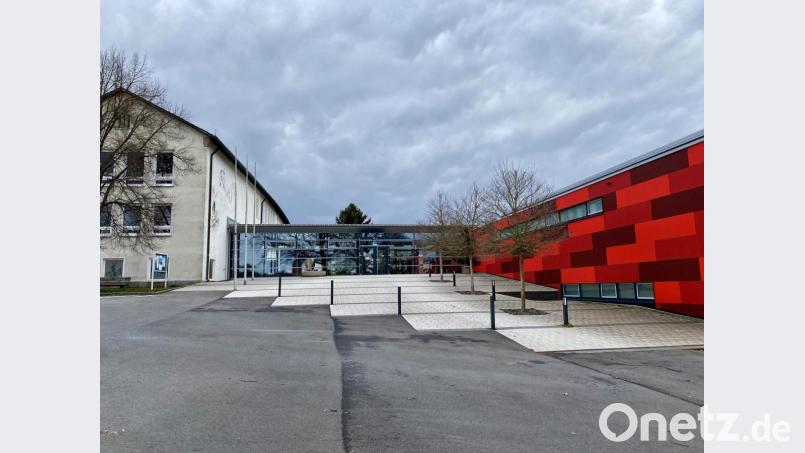 Die Sanierung der Grund- und Mittelschule, deren Beginn schon für 2020 vorgesehen war, ist der größte Ausgabeposten im Vermögenshaushalt. Bild: Eichl