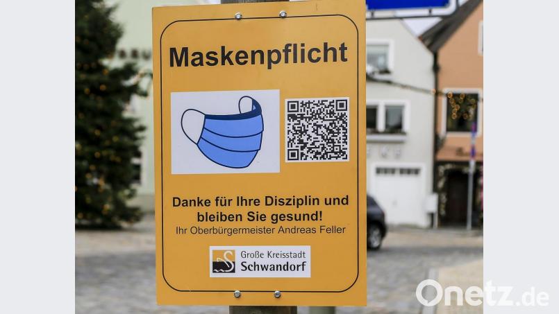 Im Landkreis Schwandorf wurden 187 Verstöße gegen die Maskenpflicht gemeldet. Symbolbild: Hösamer
